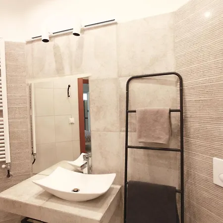 Mediteranian Blue アパート